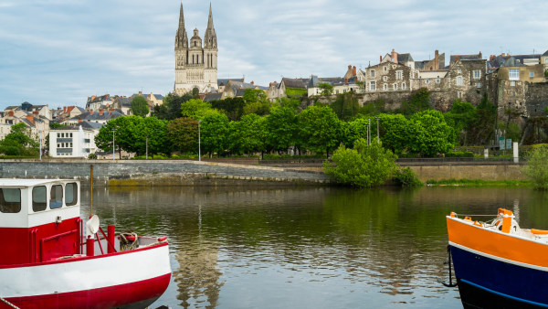 La Loire et la cathedrale Saint-Maurice